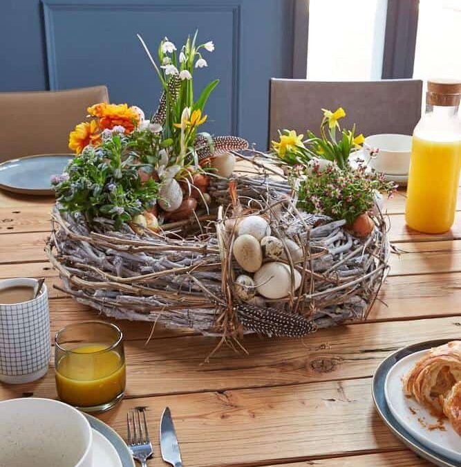 DIY-Osterkränze mit Frühlingspower - blooms.de