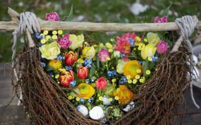 bloom’s-osterfloristik-ostergesteck-zwiebelblueher-eier