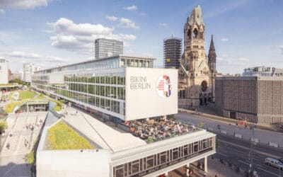 bikini_berlin_mit_blick_auf_die_gedaechtniskirche